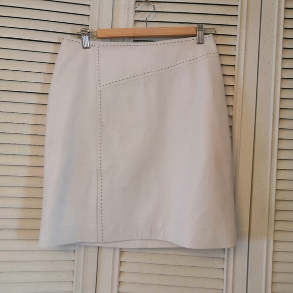 White Maria Miguel Leather Miniskirt - Picture 2 of 7